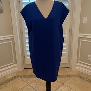 THE VANITY ROOM Shift Dress